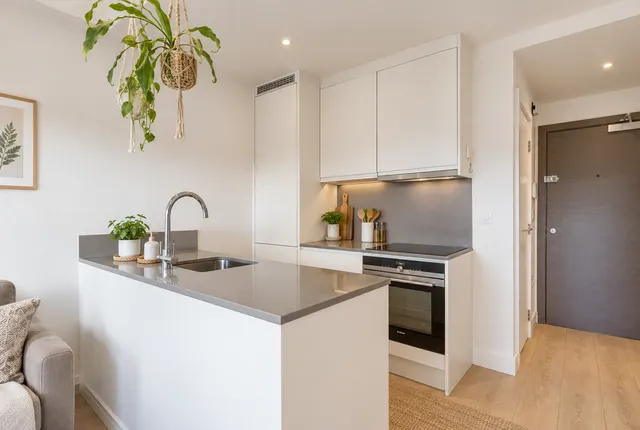 1 bedroom flat — High Street, Purley, CR8