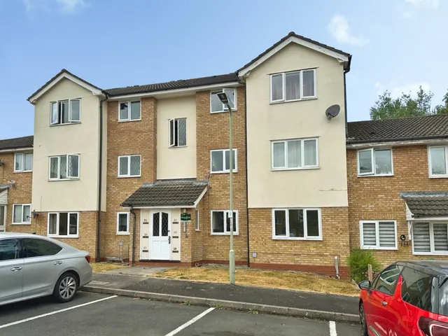 Orient Court, Gresley Close, Telford TF7 5TU, photo 1
