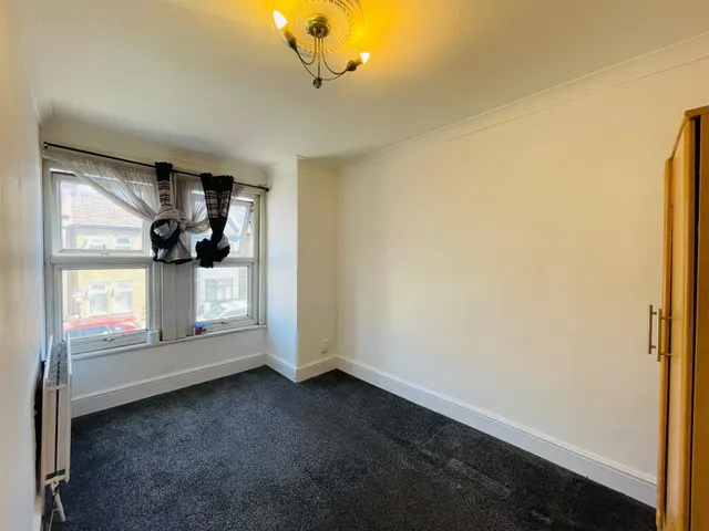 Fulbourne Road, London, E17, photo 1