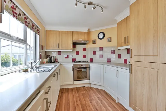 Southampton Road, Ringwood, BH24, photo 3