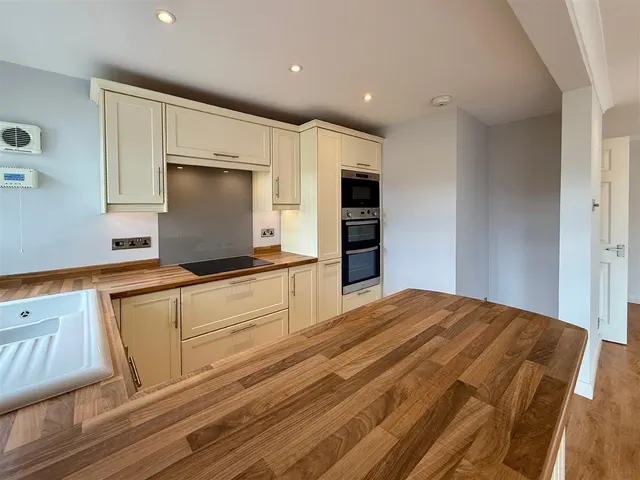 Marina Close, Brixham, photo 3