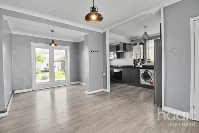 Marina Drive, Dartford, DA1, photo 3