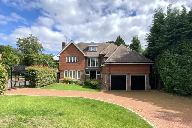 Park Grove, Knotty Green, Beaconsfield, HP9, photo 1