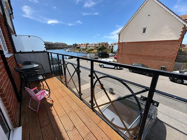 Brisbane Quay, Eastbourne, BN23, photo 3