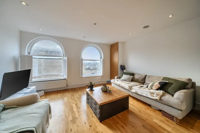 Lavender Hill, Battersea, SW11, photo 1
