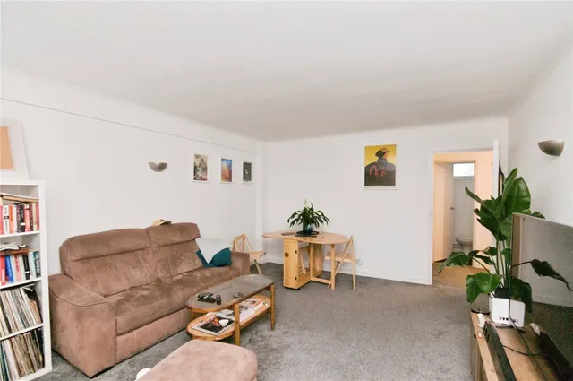 Grand Avenue, Hove, BN3, photo 2