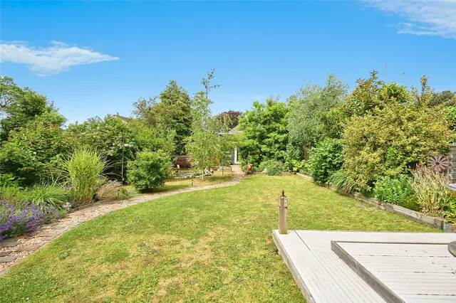 St. Michaels Avenue, Ryde, PO33, photo 2