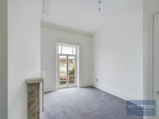 Grosvenor Street, GL52, photo 1
