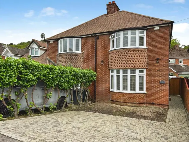 Lane End Road, High Wycombe, HP12, photo 1