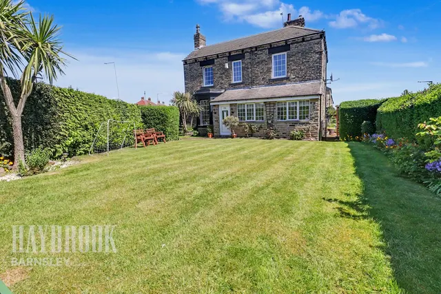 Burton Road, Monk Bretton, photo 1
