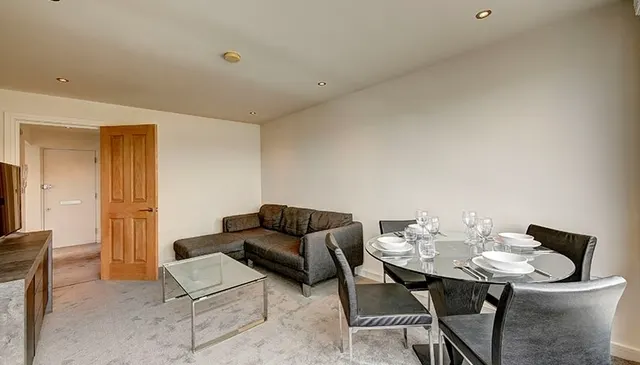 Fulham Road Chelsea SW3, photo 1