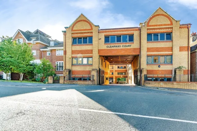 Croydon Road, Caterham, Surrey, CR3, photo 1