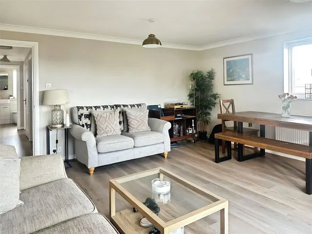 Florin Drive, Rochester, Kent, ME1, photo 1