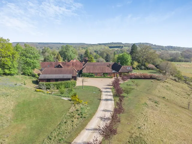 Picketts Hill, Sleaford, GU35, photo 1