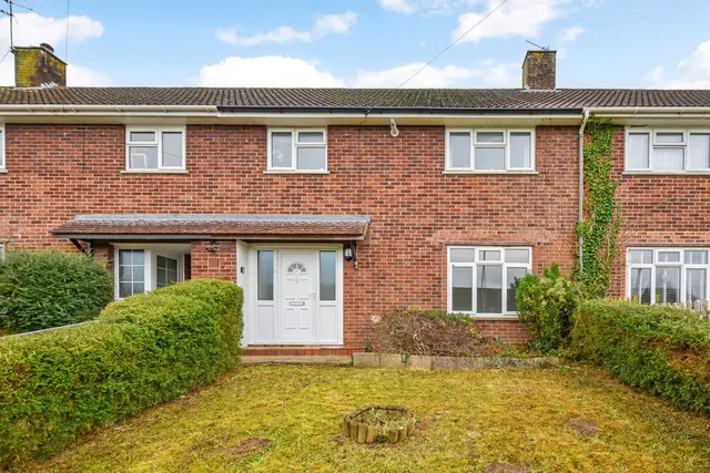 Winnall Manor Road, Winchester, photo 1