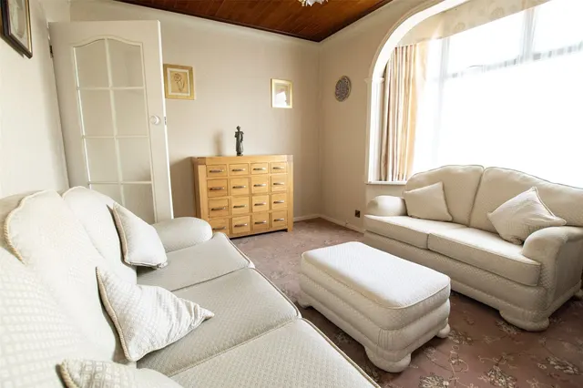 Photo 3 — Hurlfield Avenue, Sheffield, South Yorkshire, S12