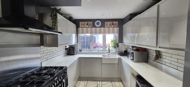 Photo 3 — Summerhouse Drive, Dartford, DA2