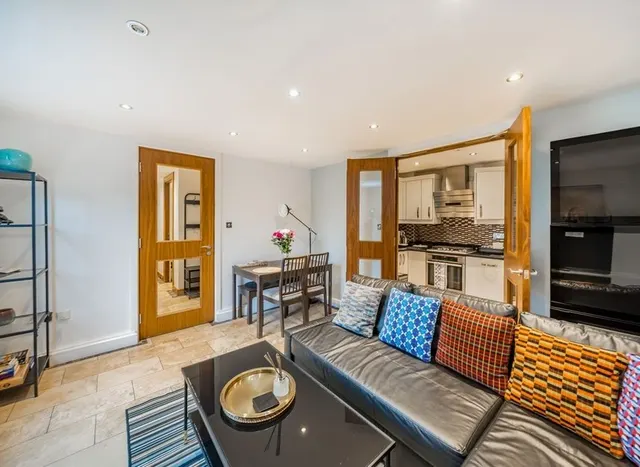 Clifton Terrace, Finsbury Park, N4, photo 2
