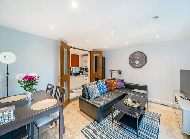Clifton Terrace, Finsbury Park, N4, photo 1