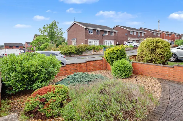 Larkin Avenue, Stoke-On-Trent, photo 2