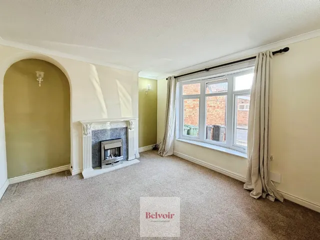 Photo 2 — Briar Close, Evesham, WR11
