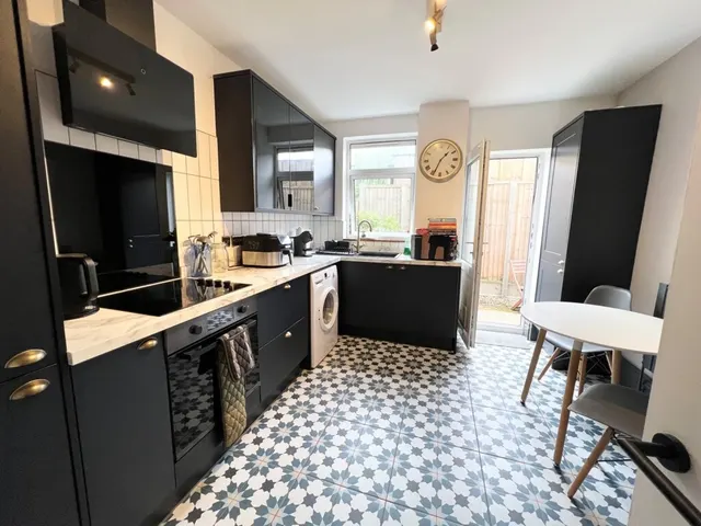 Photo 3 — Sanderstead Road, Sanderstead, Surrey
