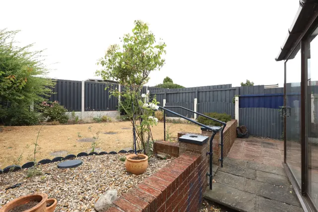 Photo 3 — Thornhill Road, Harworth, Doncaster
