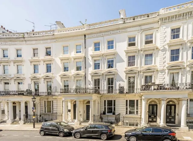 St. Stephens Crescent, Westbourne Grove, W2, photo 1