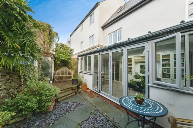 Flax Meadow Lane, Axminster, EX13, photo 2
