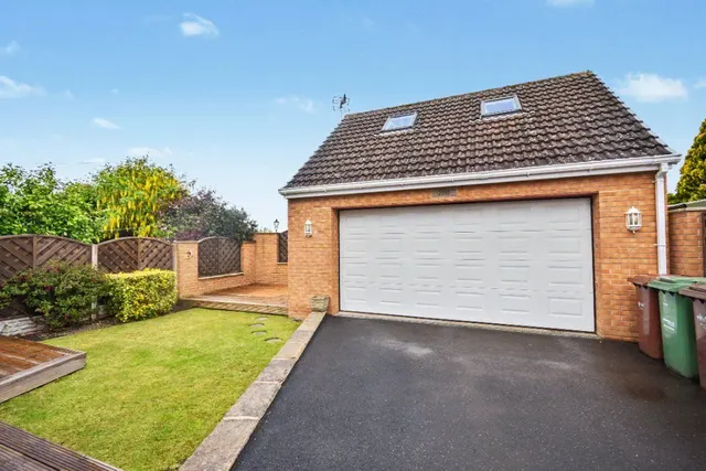 South Lane, Netherton, WF4, photo 3