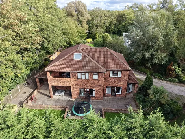 Saughall Massie Road, Upton, CH49, photo 1