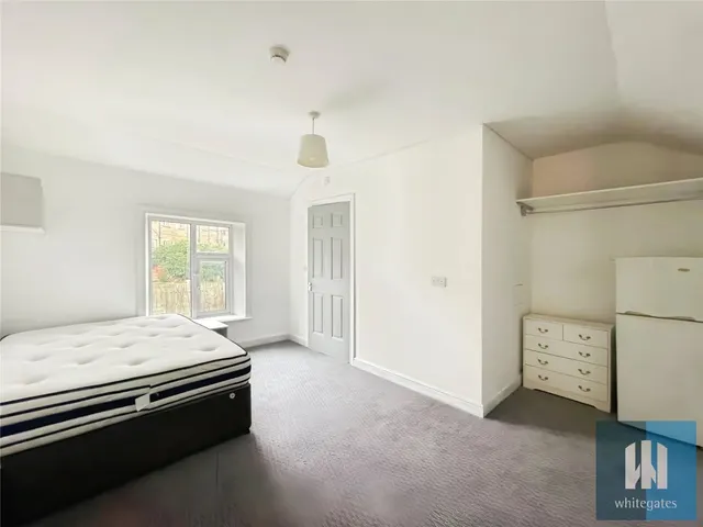 Lowerhouses Lane, Lowerhouses, HD5, photo 3