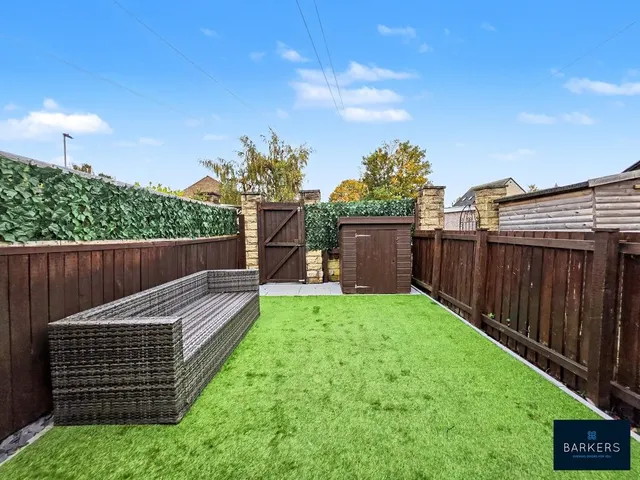 Huddersfield Road, Birstall, WF17, photo 2