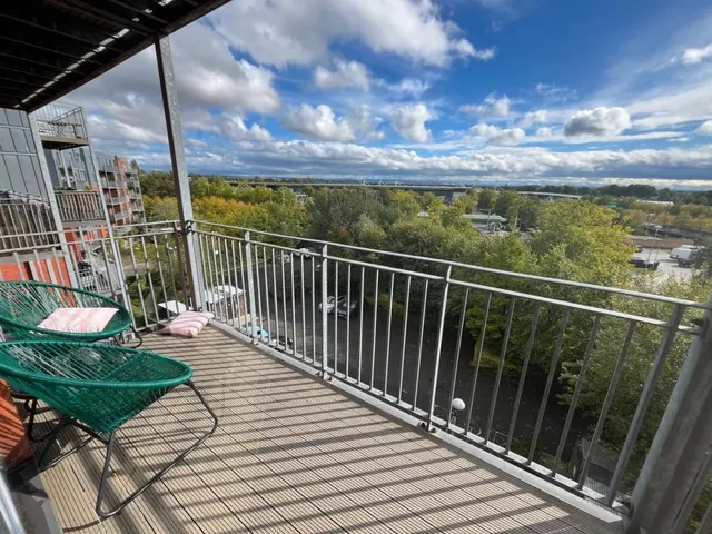 The Waterfront, Openshaw, M11, photo 3