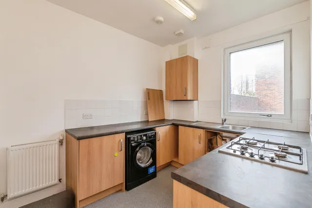St. Chads Road, Tilbury, RM18, photo 2