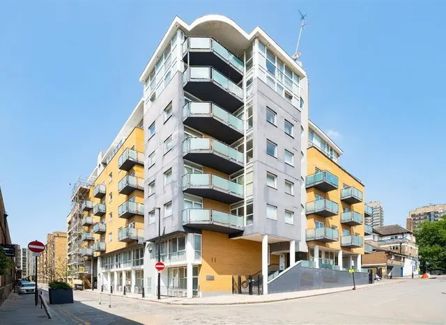 Artichoke Hill, Wapping, E1W