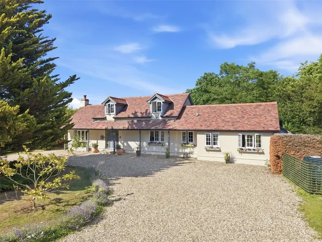 with 4 bedrooms in Much Hadham, SG10, photo 1