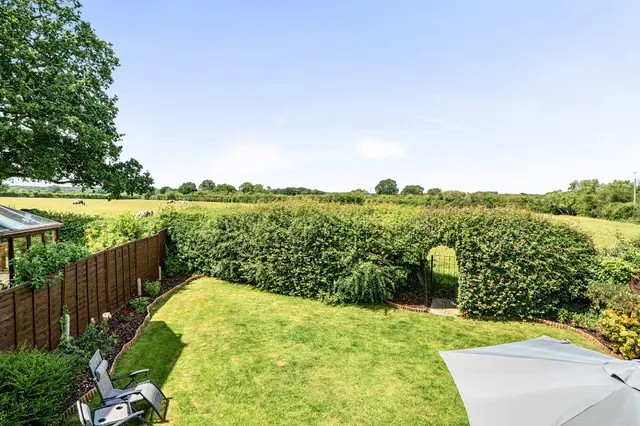 Photo 3 — Manley James Close, Odiham, Hook, RG29 1AP