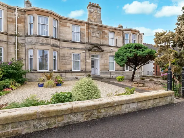 Bellevue Crescent, Ayr, South Ayrshire, KA7, photo 1