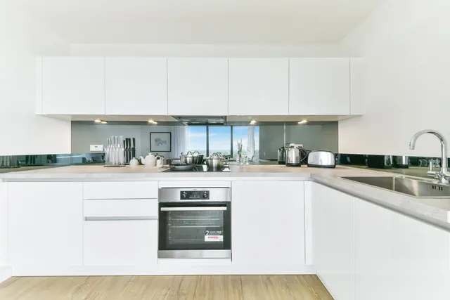Photo 3 — Epsom House, 2 Fairfield Avenue, Staines Upon Thames, Greater London, TW18