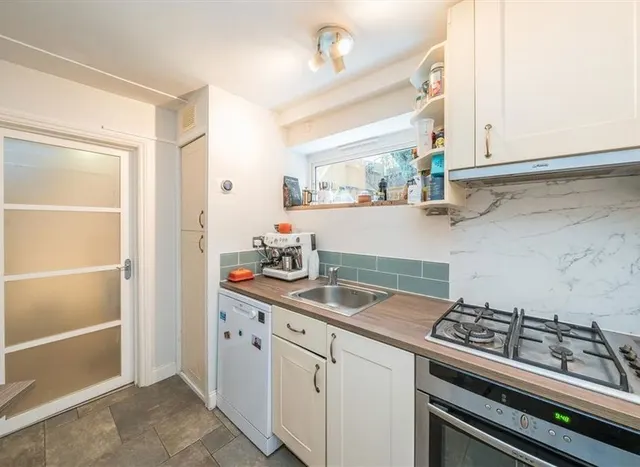 Hampton Road, Teddington, TW11, photo 3