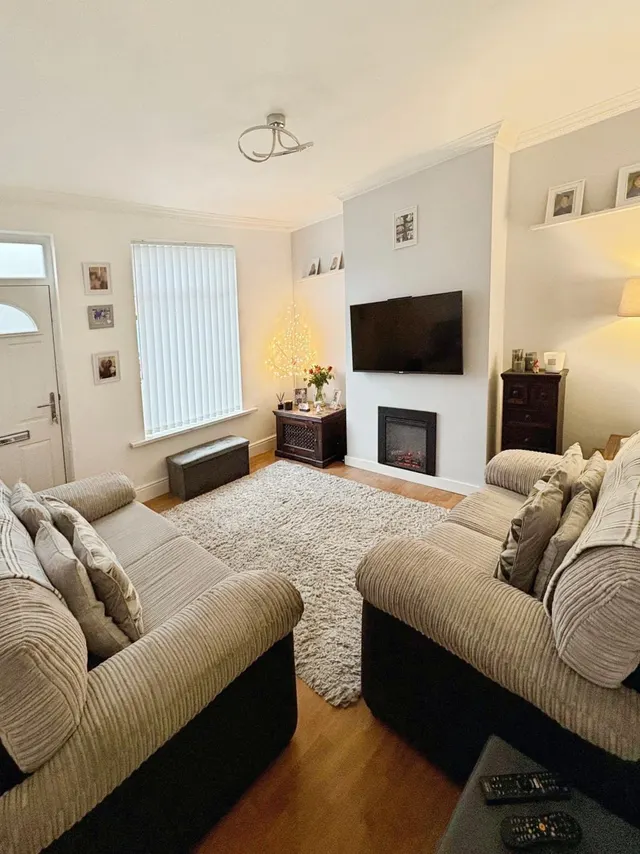 Limpsfield Road, Sheffield, S9, photo 3