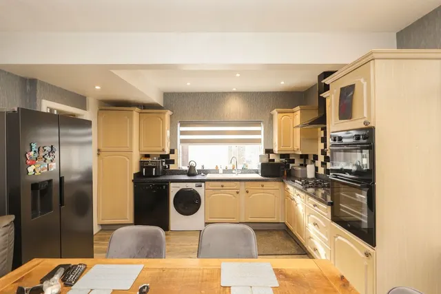 Sundown Road, Sheffield, S13, photo 3