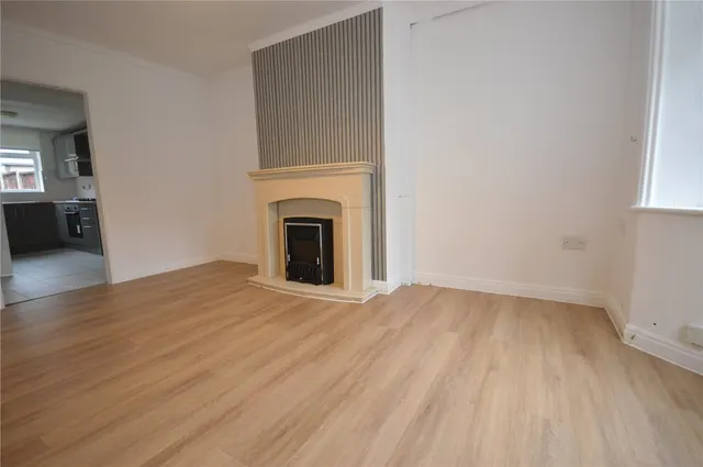 Woodford Road, Liverpool, L14, photo 2