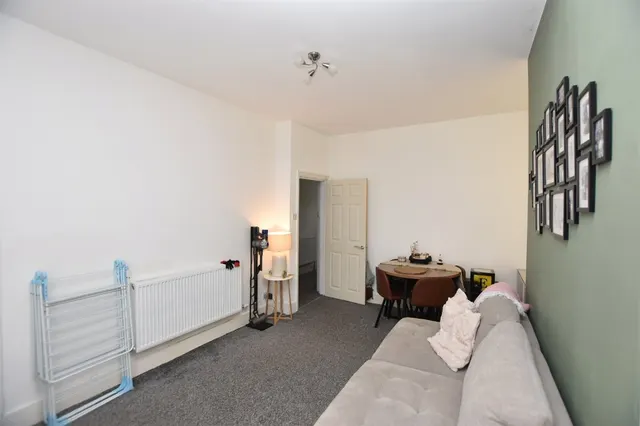 Newton Street, Darwen, BB3, photo 3