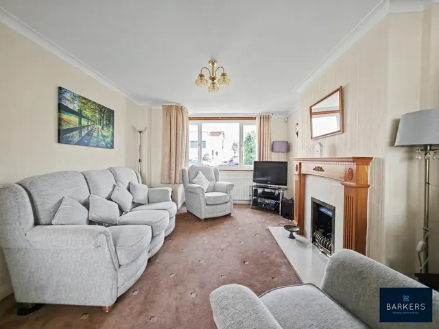 Photo 2 — Kingsley Crescent, Birkenshaw BD11 2NL