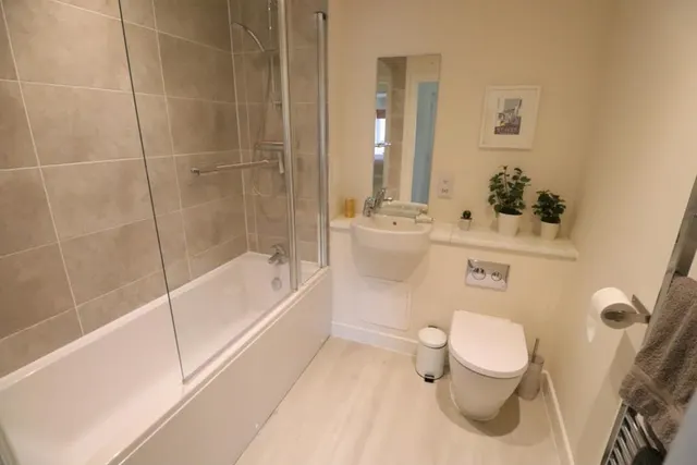 Bracknell, RG12, photo 3