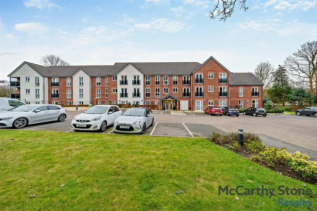 Preston Road, Clayton-Le-Woods, PR6, photo 2
