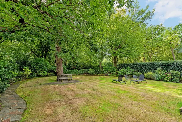 Photo 3 — Winnington Road, Hampstead Garden Suburb, London, N2 0TP