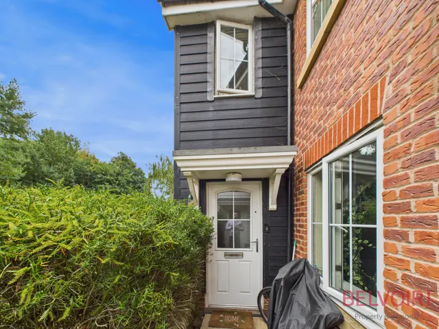 Swindale Close, Nottingham, NG2, photo 1